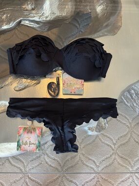Lulifama Soy Serna Bikini Scalloped Bikini Set-Top size Large/Bottom size Medium